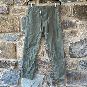 Vuori Unisex Adults Green Ripstop Pants